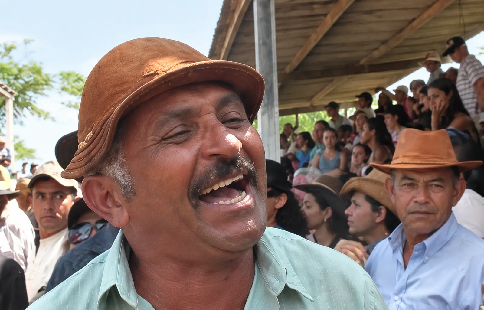 Cantador entre participantes